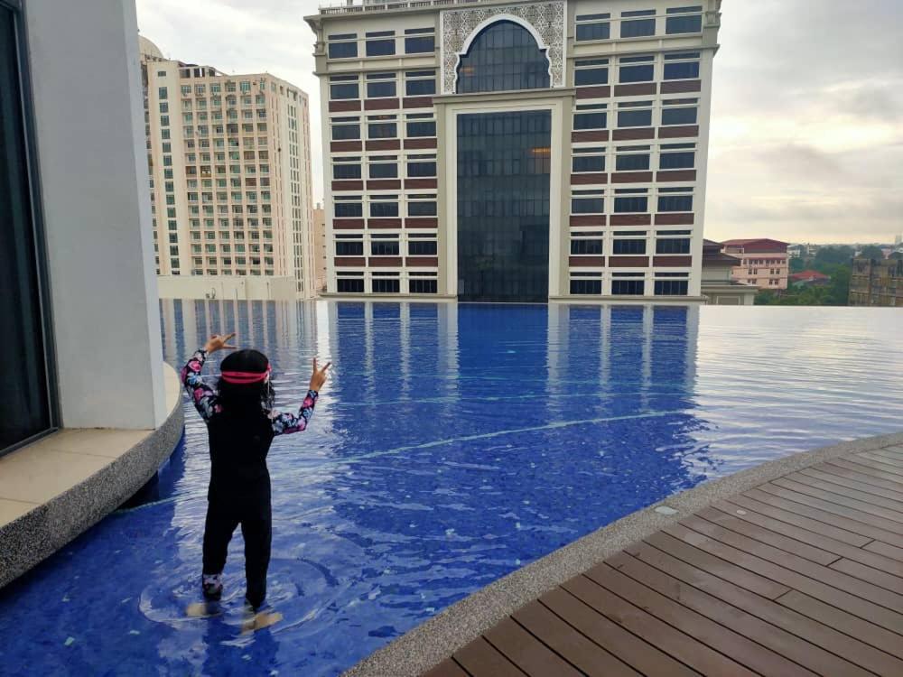 Izz'Man Homestay Level 33 Troika 哥打巴鲁 外观 照片